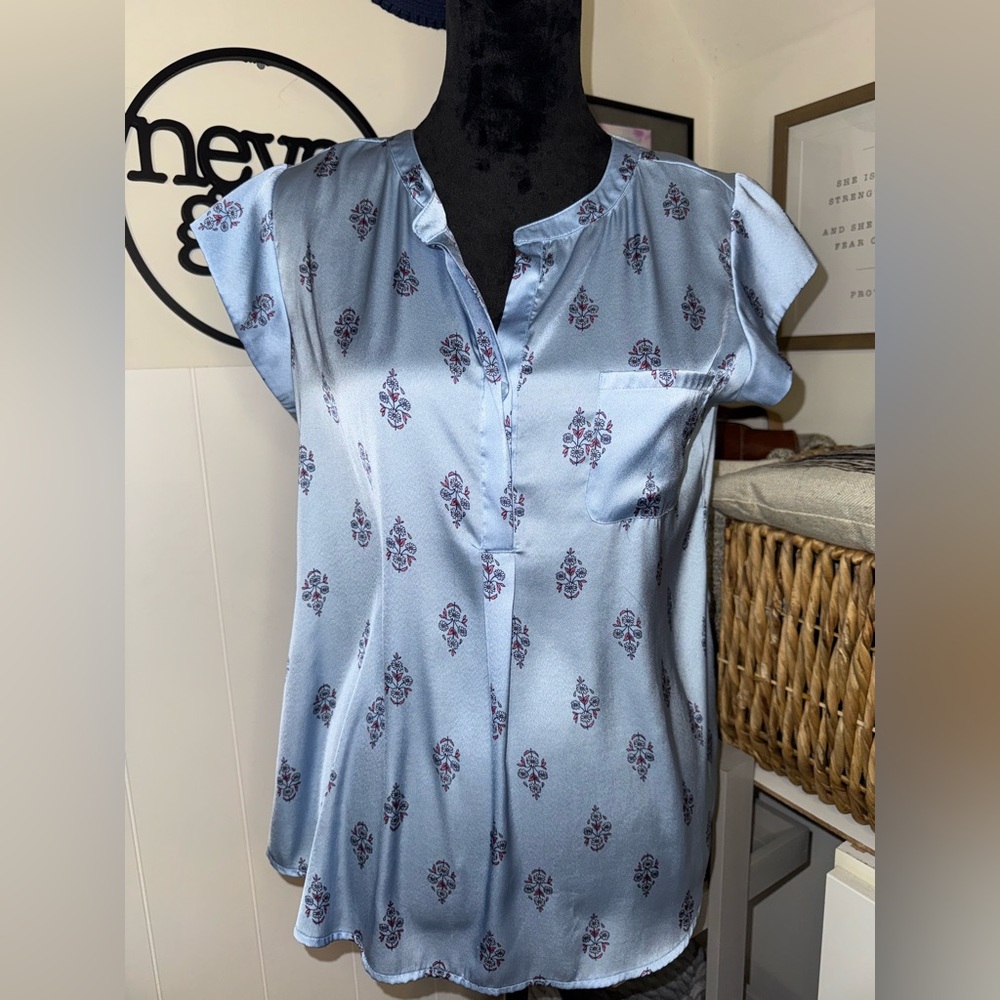 Liz Claiborne Blue Cuffed Sleeve Blouse with Mandarin Collar